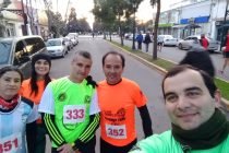 Los Abelitos. Juanca Cirone y Andrea Tomatis ganaron los 8K de la Media Maratón de Chivilcoy