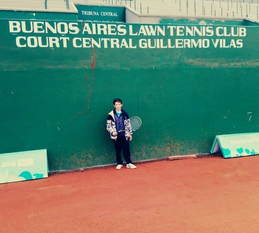 Tenis. Renzo Andorno Vosilaitis ganó en la primera ronda del Abierto del Lawn Tenis Club