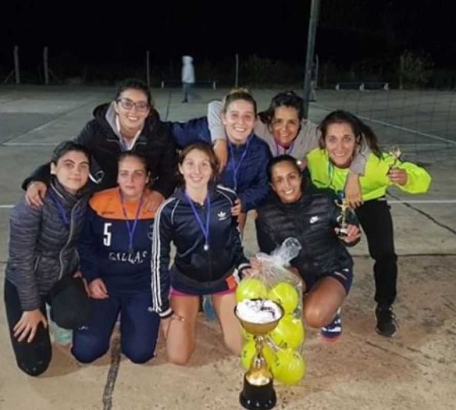 Handball en Bragado: El equipo femenino se consagró campeón de la Súper Copa y el masculino subcampeón
