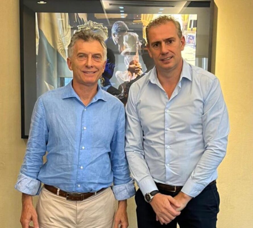 «Hoy me reuní con el Presidente Mauricio Macri y hablamos sobre el rumbo de la oposición para los años que vienen»