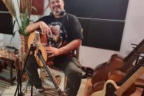 El guitarrista Raúl González presenta «Tirando pa´no aflojar»