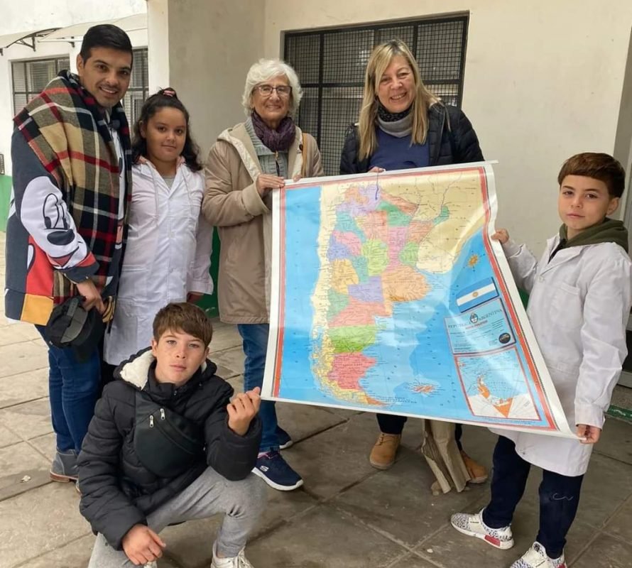 Rotary: Entrega de Mapas en el Marco del Proyecto Calendario Solidario 2024