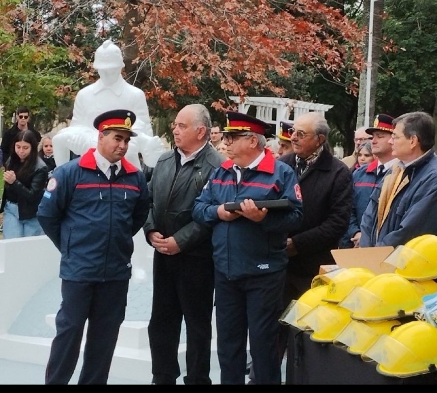 Se llevó a cabo un emotivo acto del Día del Bombero