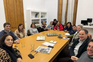 Amiloidosis: Un tema que reunión al Voluntariado de Navarro y los concejales