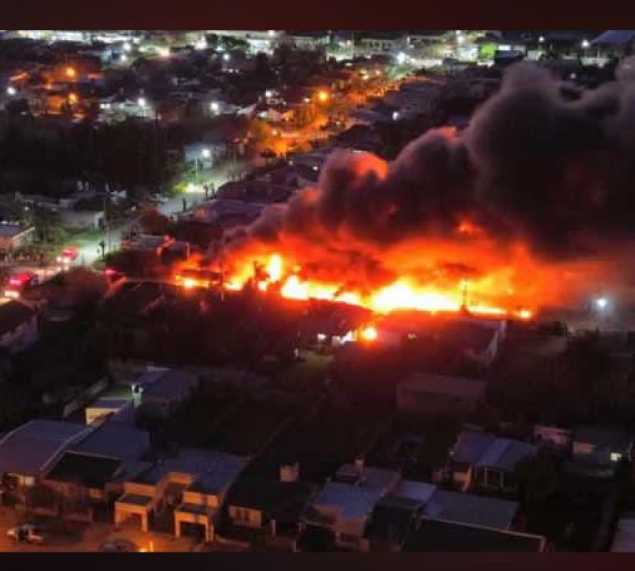 Impresionante incendio en calle 112